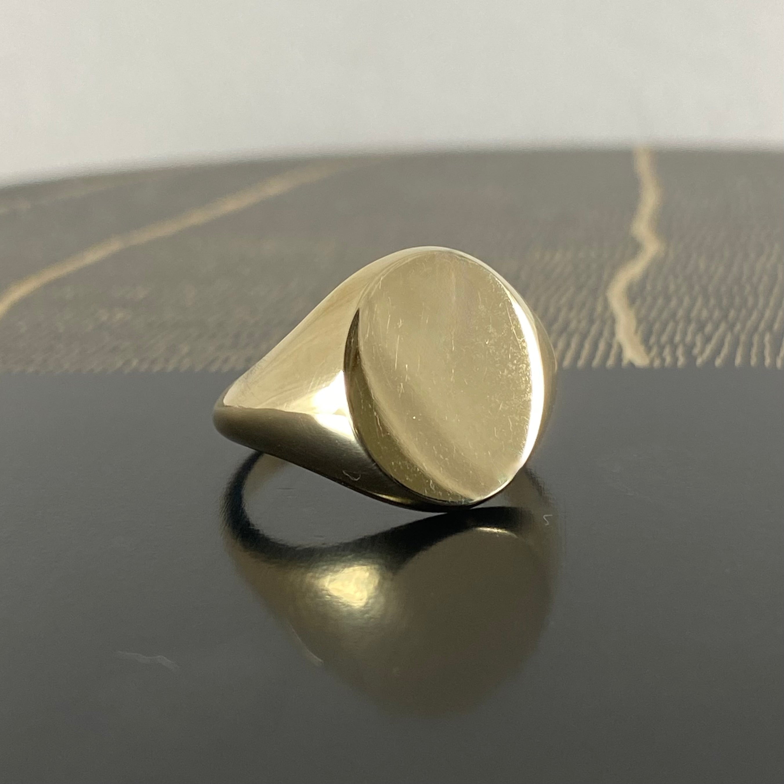 Classic Oval 16mm x 13mm - 9 Carat Yellow Gold Signet Ring