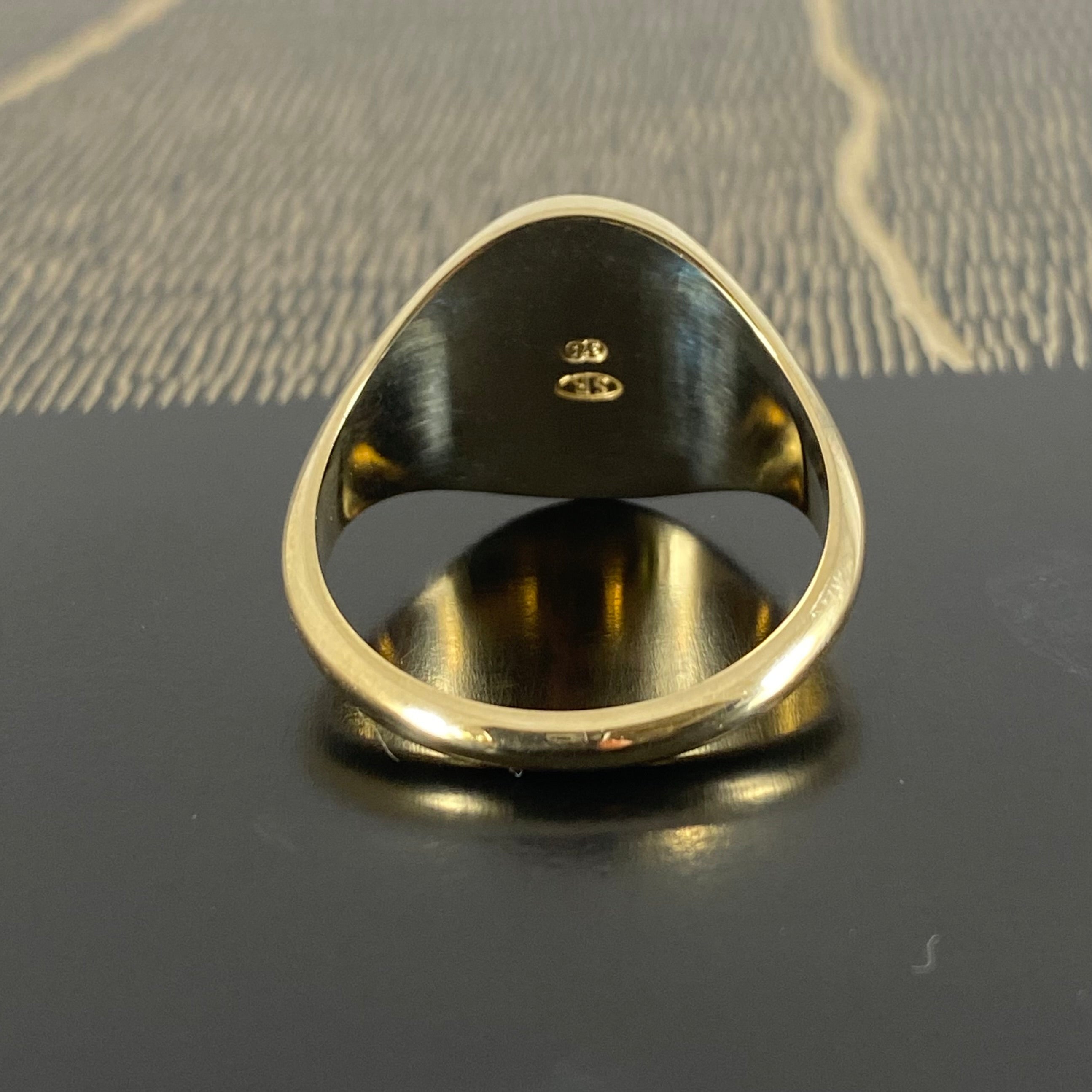 Classic Oval 16mm x 13mm - 9 Carat Yellow Gold Signet Ring