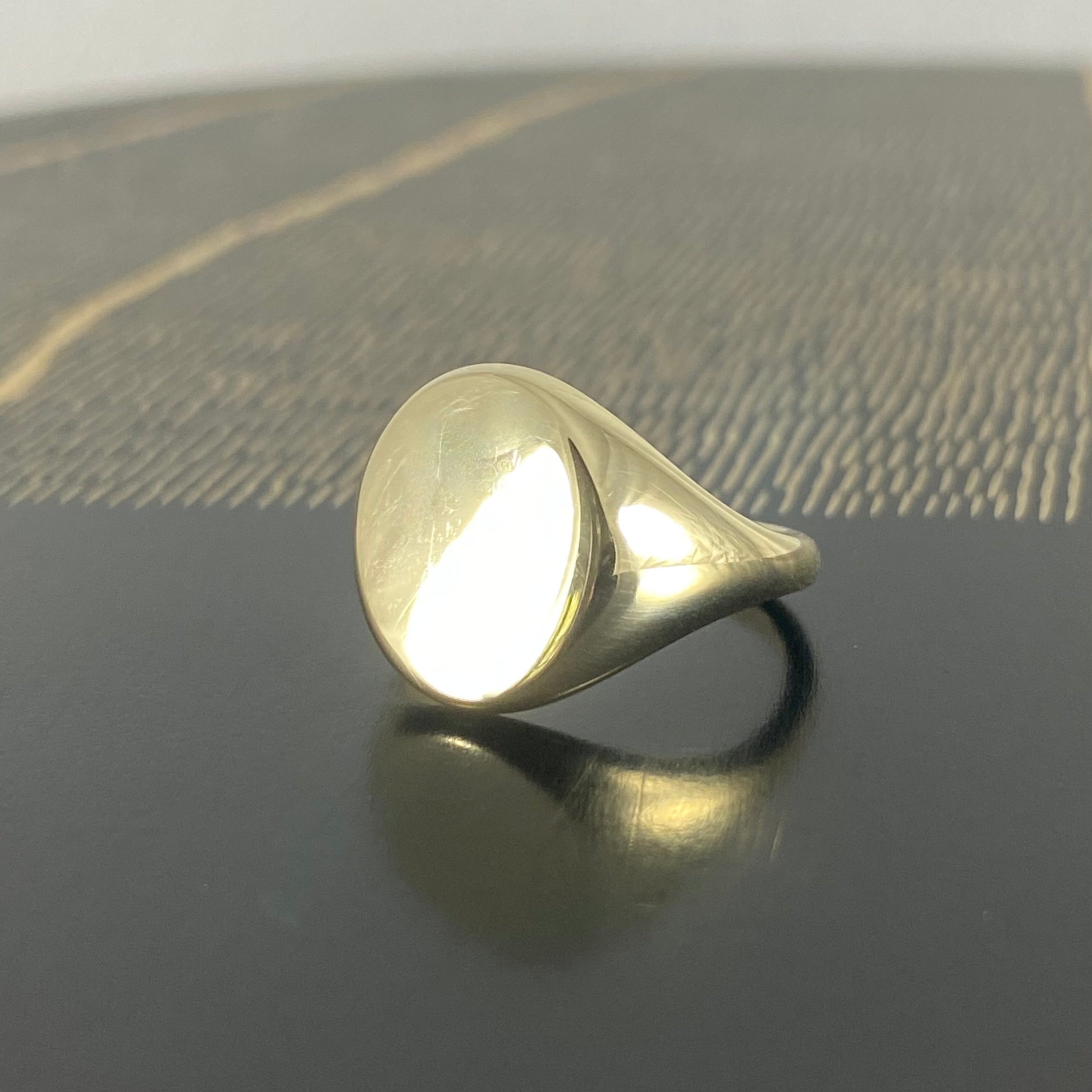 Classic Oval 11mm x 9mm - 9 Carat Yellow Gold Signet Ring