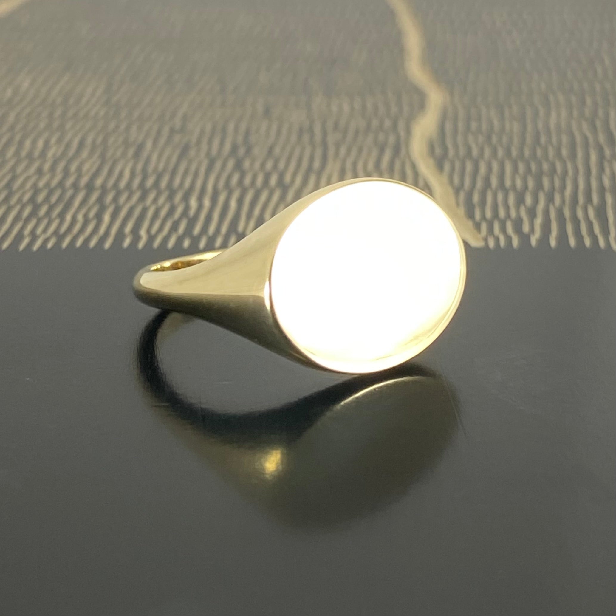 Landscape Oval 15mm x 12mm - 9 Carat Yellow Gold Signet Ring