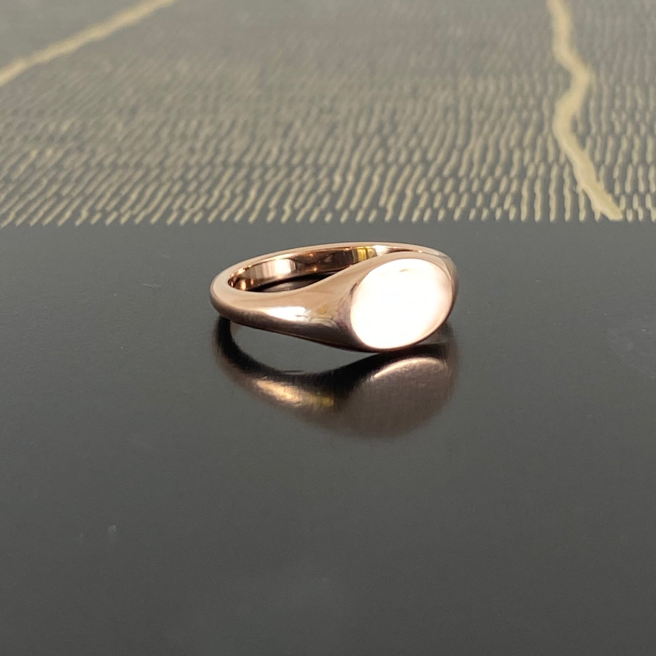 Landscape Oval 8mm x 5.5mm - 9 Carat Rose Gold Signet Ring