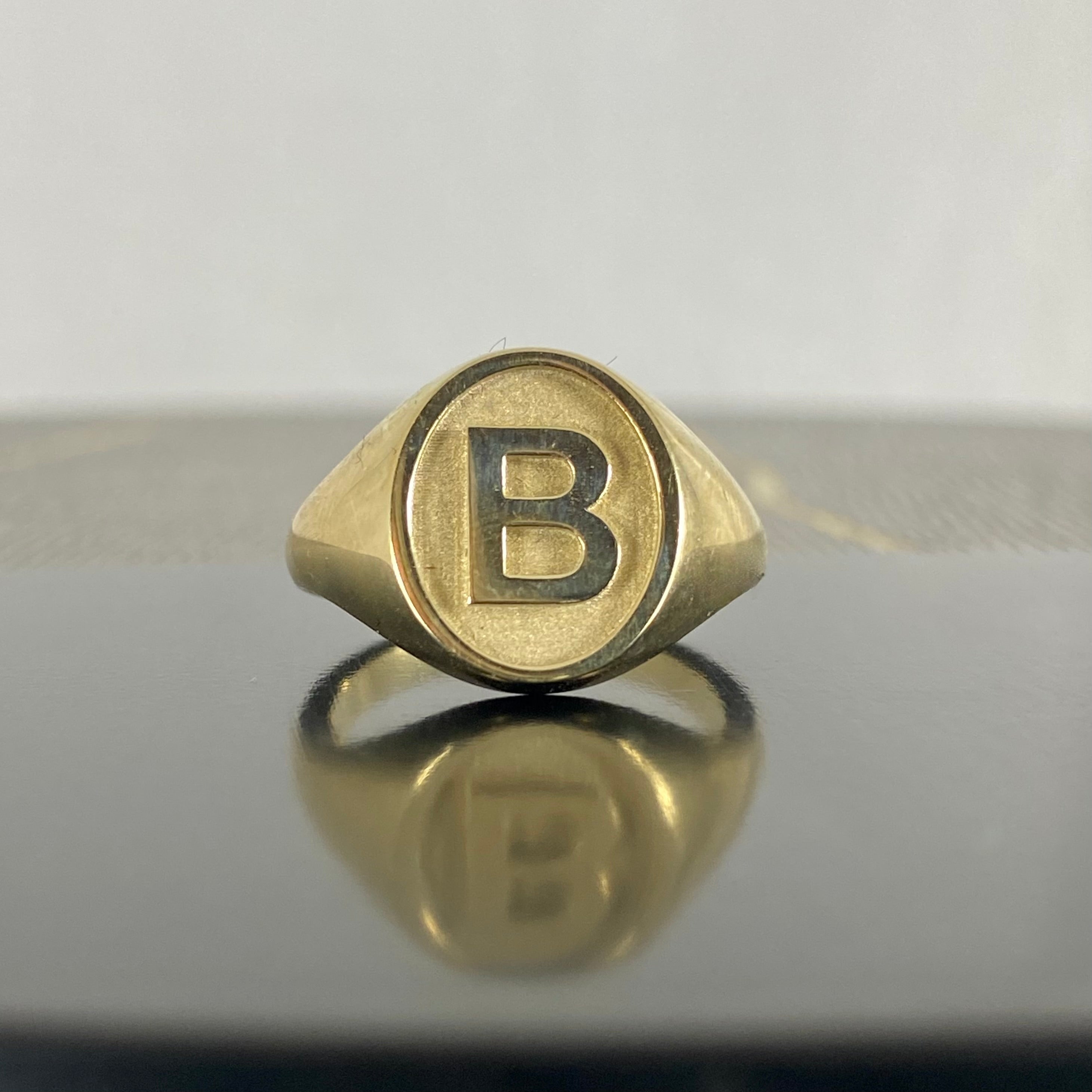 A - Alphabet Signet Ring A - Z -  9 Carat Yellow Gold Signet Ring