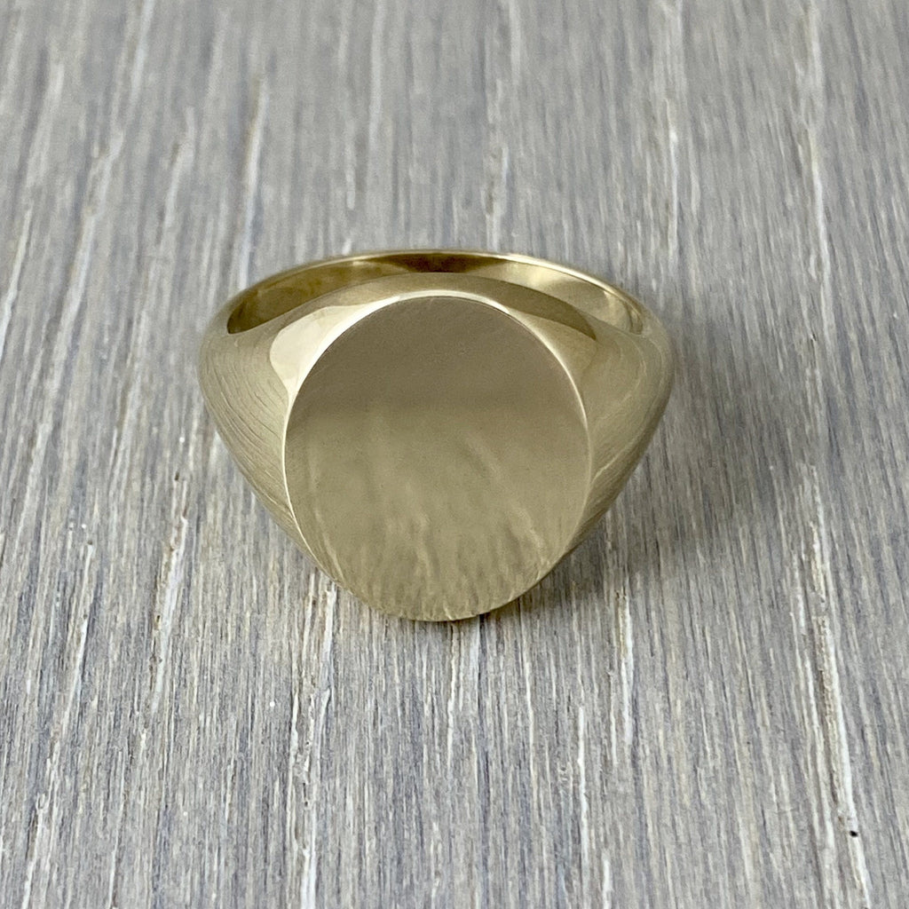 Classic Oval 16mm x 13mm - 9 Carat Yellow Gold Signet Ring